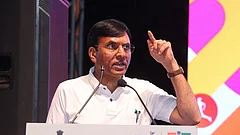India's Sports Minister Mansukh Mandaviya held discussions with FMSCI to revive motorsports in India. - Photo: X | Mansukh Mandaviya