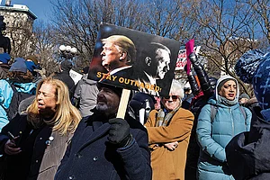 | Photo: Getty Images : All Vs One: New Yorkers protest against the policies of the Trump administration at the Union Square on Presidents’ Day in February