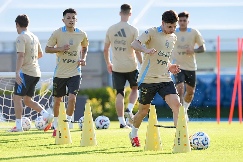 FIFA World Cup 2026 soccer Qualifiers: Argentinas Football players training