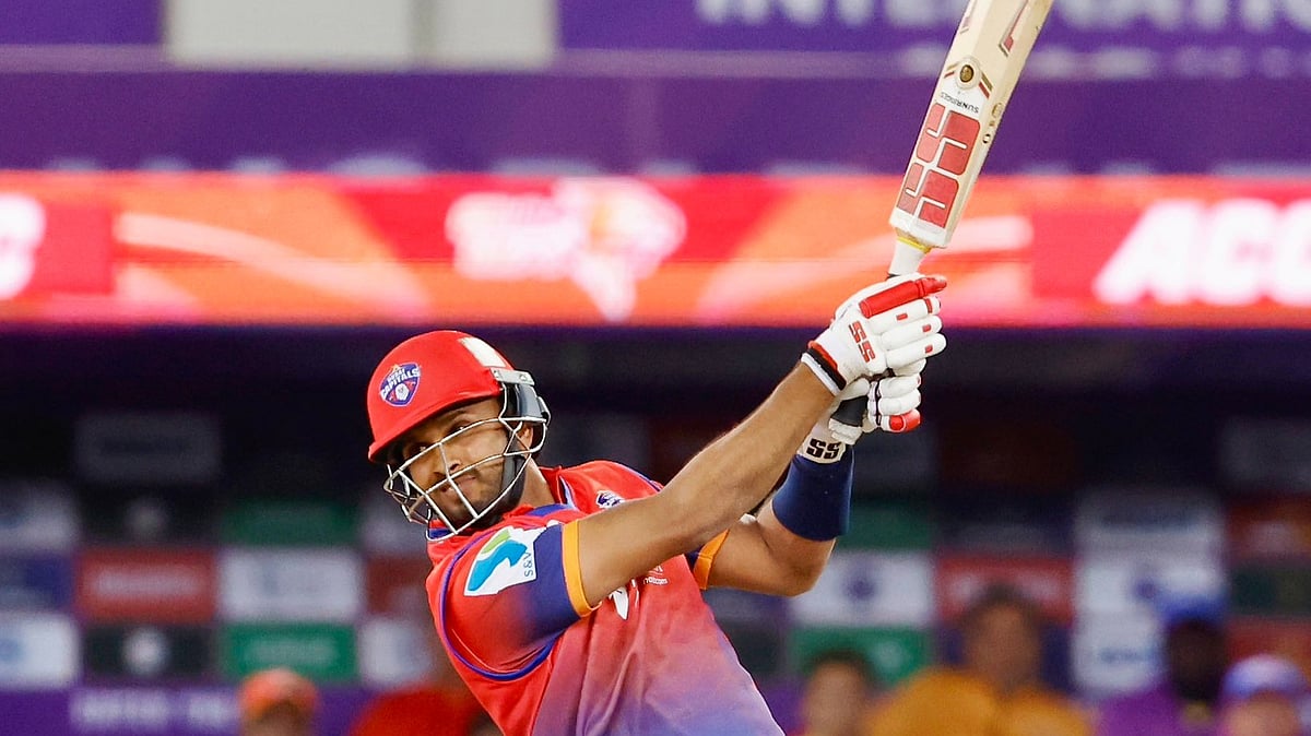 X/Dubai_Capitals : Dasun Shanaka.