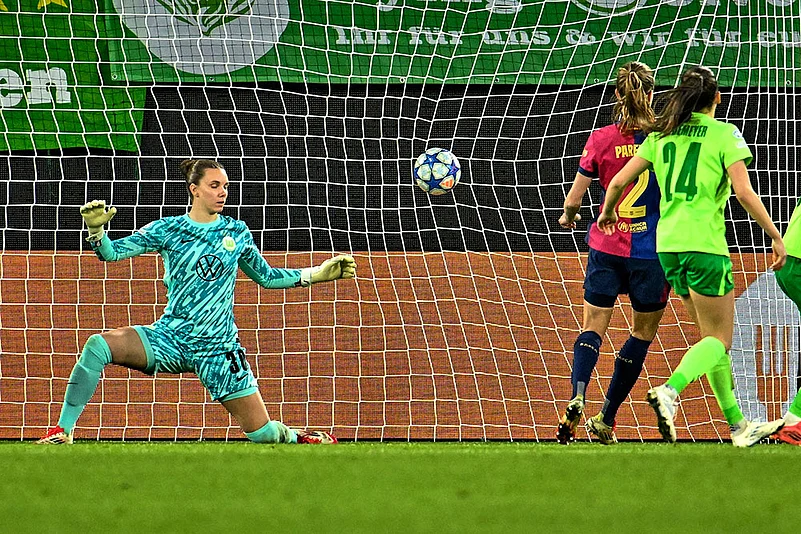 Womens Champions League UWCL Quarter-Finals 1st Leg VfL Wolfsburg vs FC Barcelona: Irene Paredes
