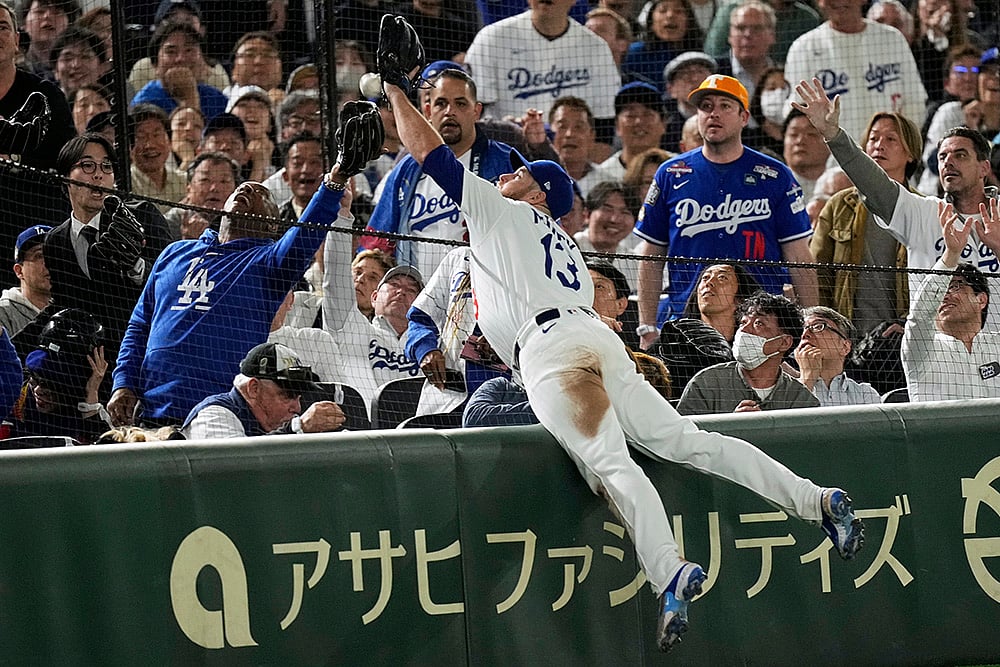 Japan Baseball MLB photo gallery Los Angeles Dodgers vs Chicago Cubs: Max Muncy