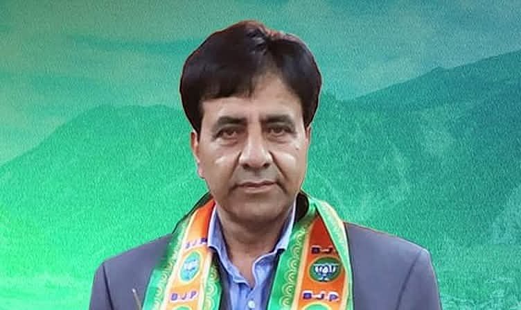 X.com : Political leaders have expressed their condolences, recalling his contributions to public service in the region