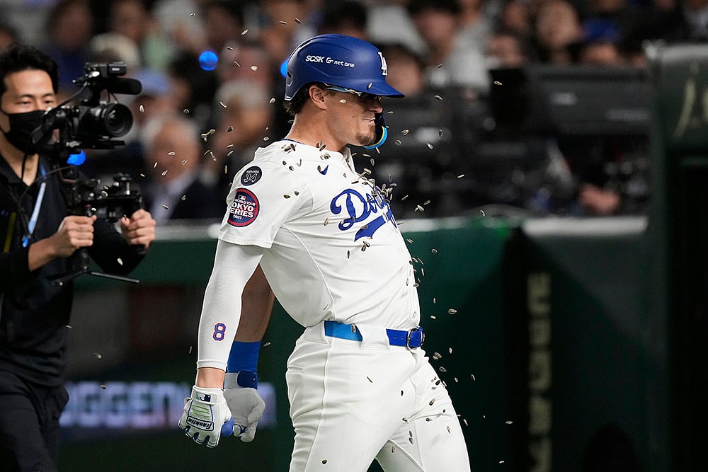 Japan Baseball MLB photo gallery Los Angeles Dodgers vs Chicago Cubs: Enrique Hernandez