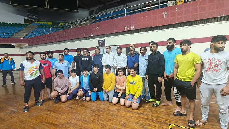 wrestling federation of india X 2