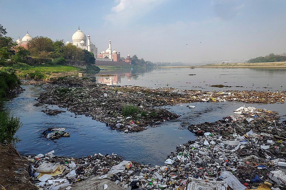 Yamuna pollution near Taj