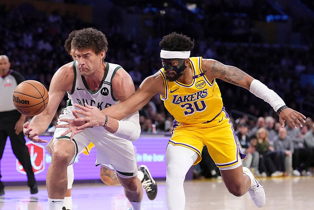 NBA Basketball game Milwaukee Bucks vs Los Angeles Lakers: Brook Lopez