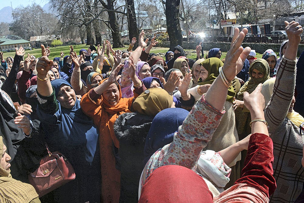 Anganwadi and ASHA workers protest