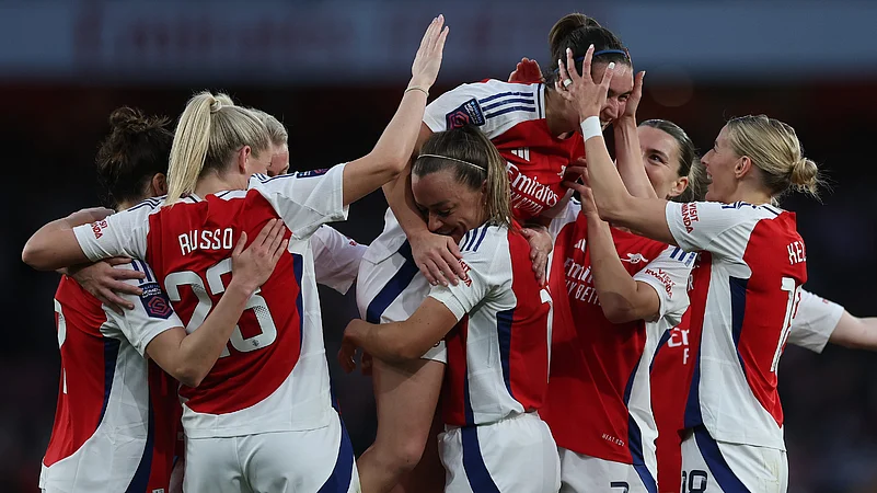 Arsenal thrashed Liverpool 4-0