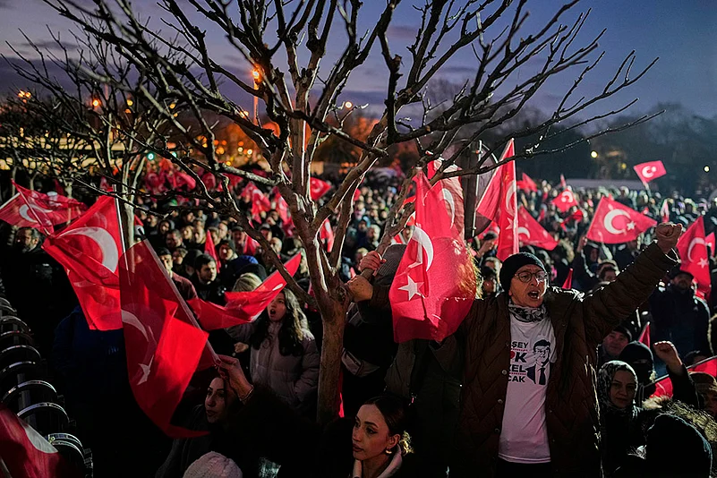 Turkey politics protests over Istanbul mayor Ekrem Imamoglu arrest: 2