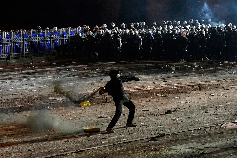 Turkey politics protests over Istanbul mayor Ekrem Imamoglu arrest: 6