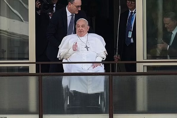 X.com : Pope Francis first appearance from hospital, India requests extradition of Mehul Chokshi, and more.