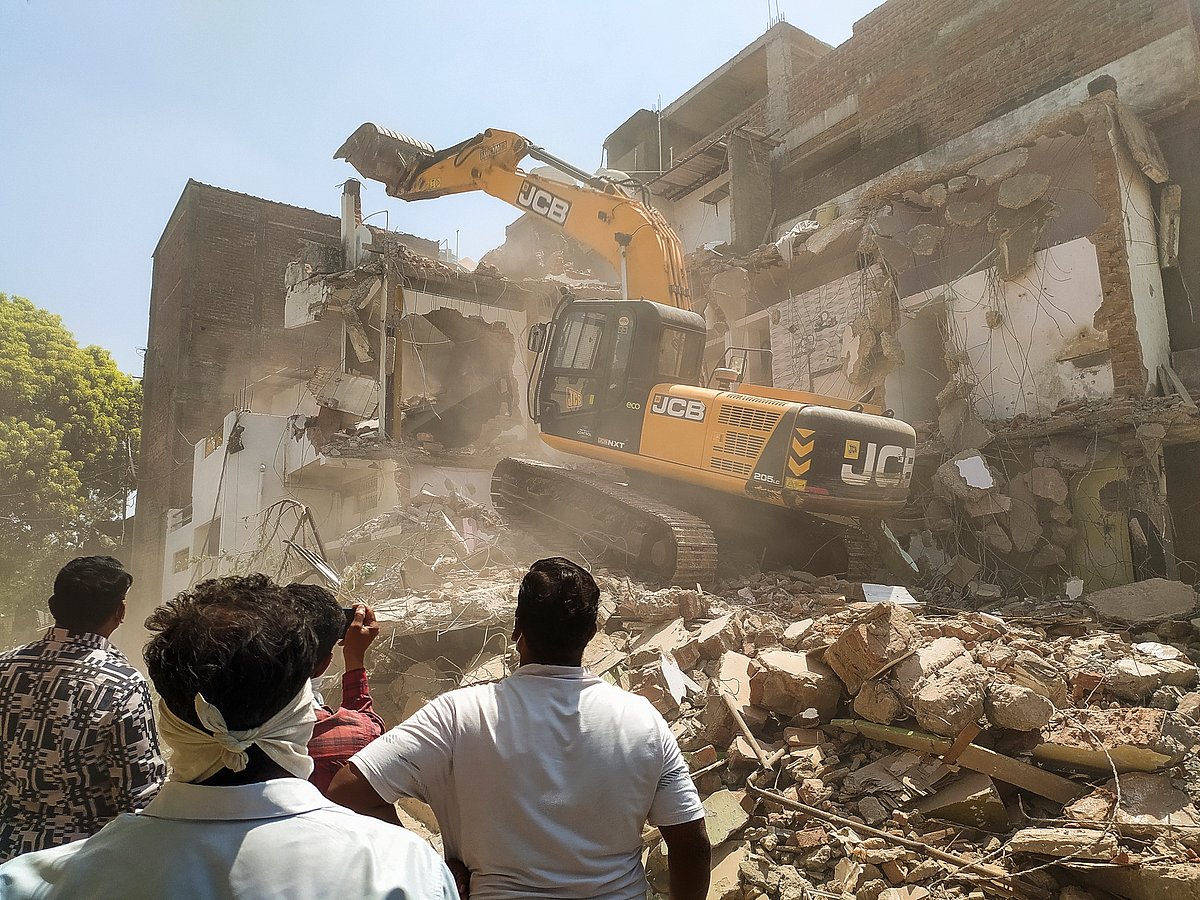 PTI :  Nagpur riots: Fahim Khan's house demolished