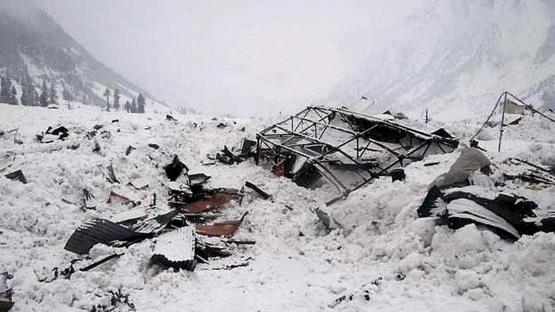 Alaska: Avalanche Kills Teen, Fifth Person To Die In Snow Slides This Month