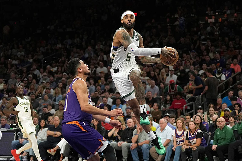 Bucks Suns Basketball