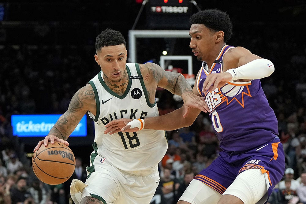 Basketball: Phoenix Suns vs Milwaukee Bucks