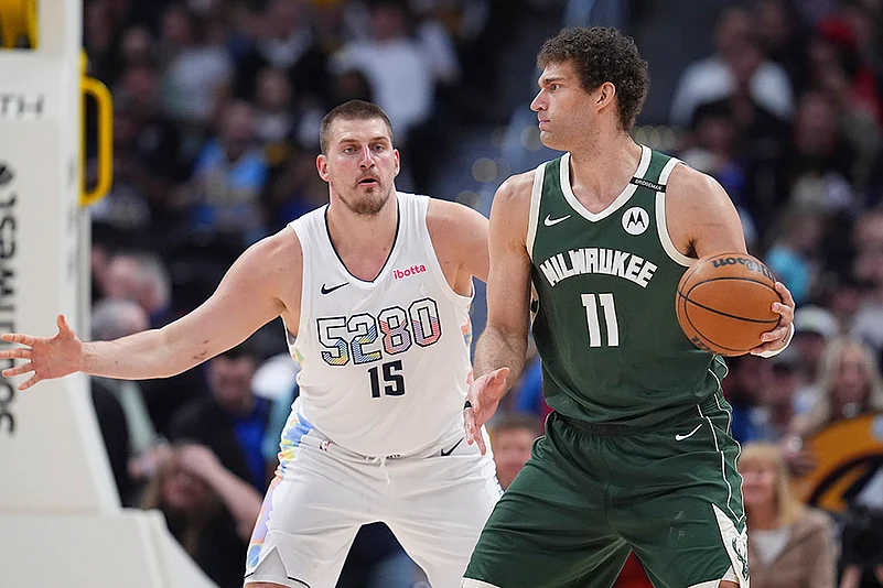 NBA basketball 2024-25 Milwaukee Bucks vs Denver Nuggets: Brook Lopez