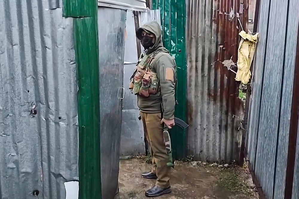 SIU raids in Shopian