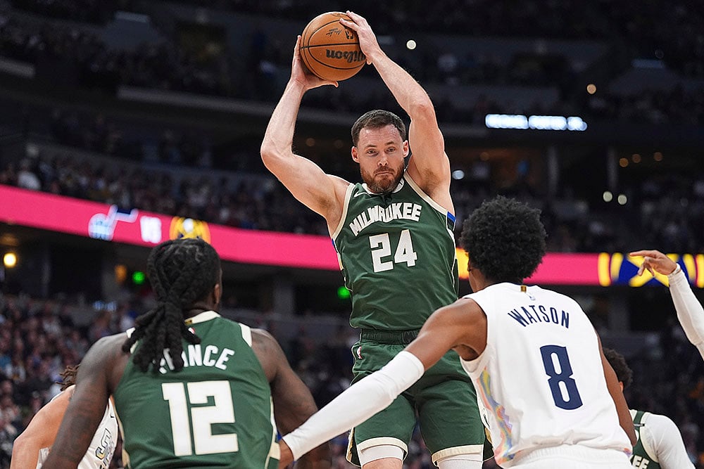 NBA basketball 2024-25 Milwaukee Bucks vs Denver Nuggets: Pat Connaughton