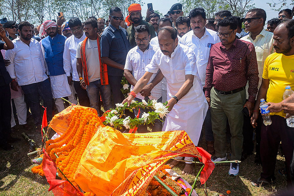 Anil Mahtos last rites in Ranchi