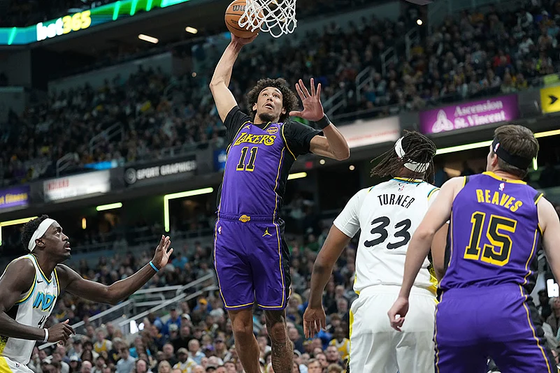 NBA basketball 2024-25 Los Angeles Lakers vs Indiana Pacers: Jaxson Hayes