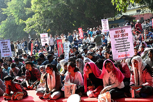 Salman Ali/Hindustan Times via Getty Images : A protest against NEP 2020 at Jantar Mantar, on November 30, 2024 in New Delhi. 