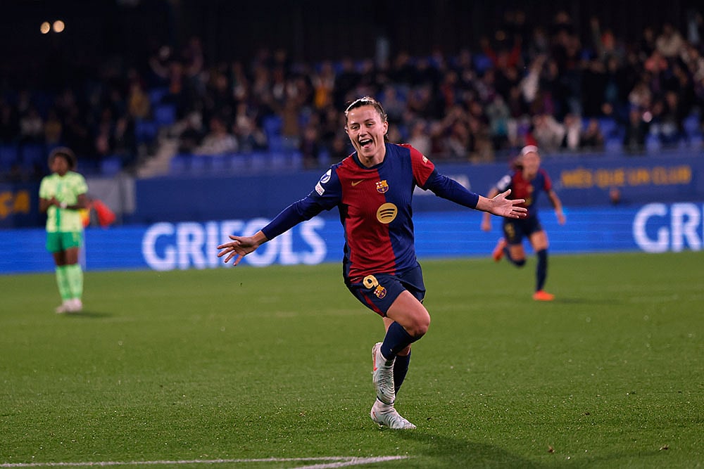UEFA Womens Champions League: VfL Wolfsburg vs FC Barcelona