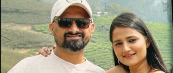x/@zoo_bear : Bengaluru-based couple Rakesh and Gauri 