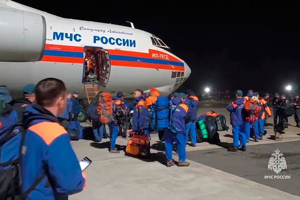 Russia sends aid to quake-hit Myanmar