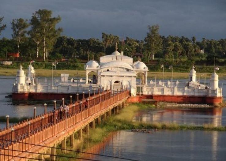 Pawapuri Jal Mandir, Bihar