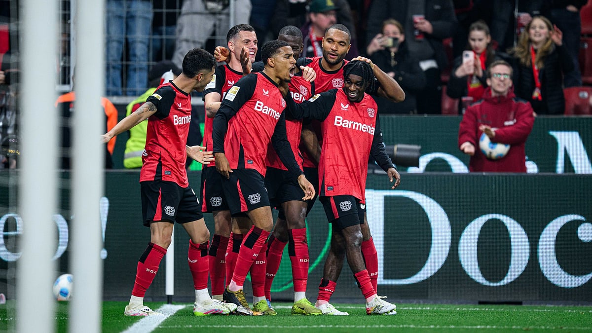 Bayer Leverkusen celebrate win over Bochum.