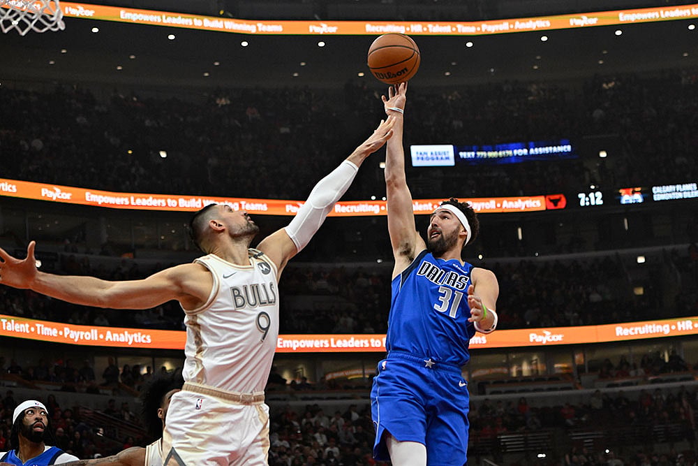 NBA Basketball: Chicago Bulls vs Dallas Mavericks