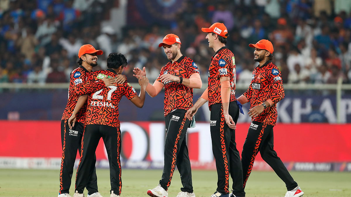 AP Photo/Surjeet Yadav : Sunrisers Hyderabad's team members celebrate the dismissal of Delhi Capitals' Faf du Plessis during the Indian Premier League cricket match between Delhi Capitals and Sunrisers Hyderabad at ACA–VDCA Cricket Stadium in Visakhapatnam.