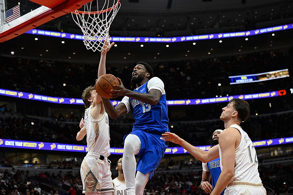 Basketball: Chicago Bulls vs Dallas Mavericks
