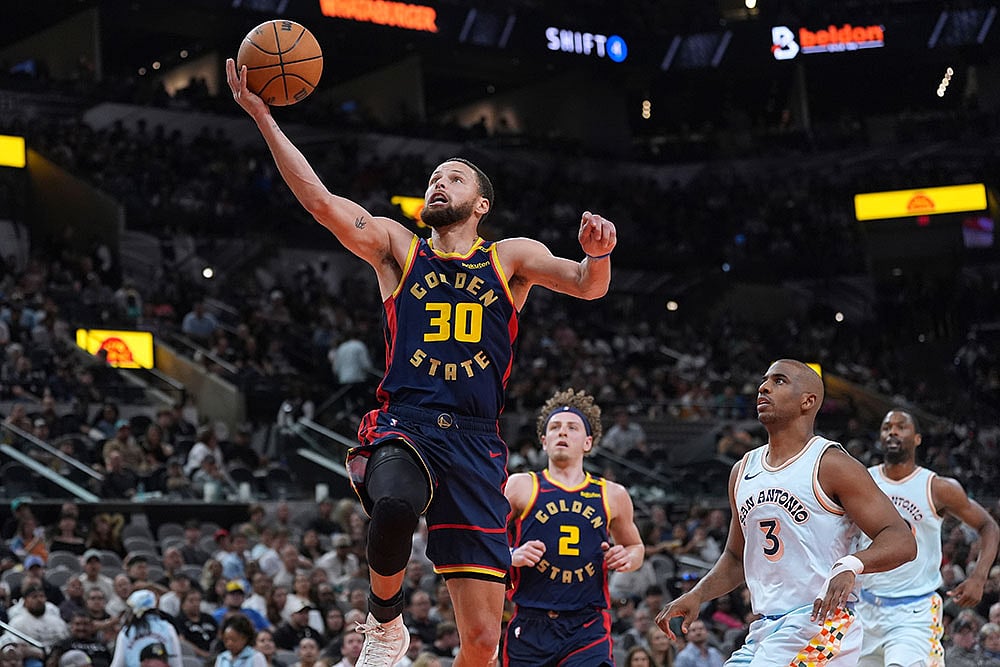 NBA Basketball: San Antonio Spurs vs Golden State Warriors