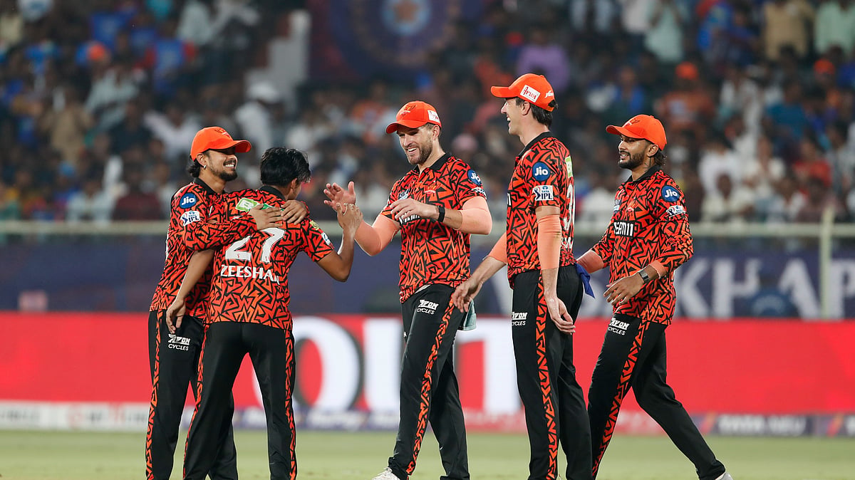 AP Photo/Surjeet Yadav : Sunrisers Hyderabad's team members celebrate the dismissal of Delhi Capitals' Faf du Plessis during the Indian Premier League cricket match between Delhi Capitals and Sunrisers Hyderabad at ACA–VDCA Cricket Stadium in Visakhapatnam.
