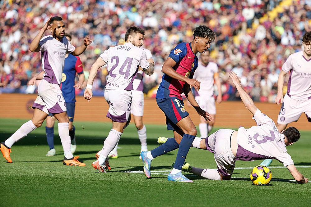 La Liga Soccer: Barcelona vs Girona