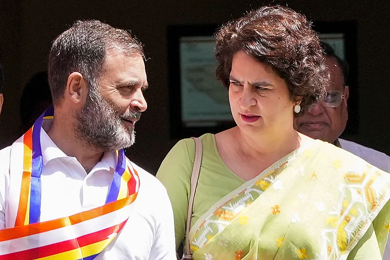 Priyanka Gandhi Joins Rahul Gandhi In Voter Adhikar Rally In Bihar