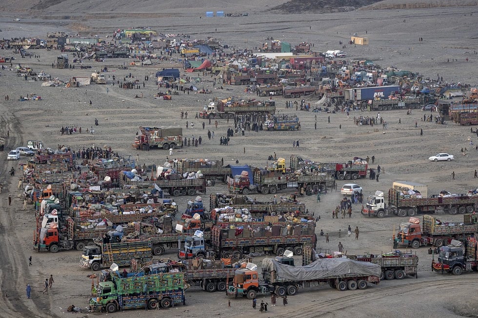 | Photo: AP : Pakistan To Continue Deportation Of Afghans, Around 3 Million People To Be Expelled 