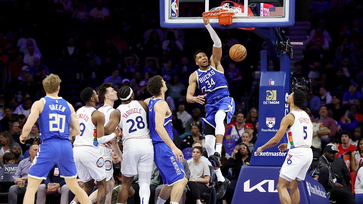 Giannis Antetokounmpo #34 of the Milwaukee Bucks dunks the ball during the first half against the Philadelphia 76ers at the Wells Fargo Center on April 03, 2025 in Philadelphia, Pennsylvania. - null