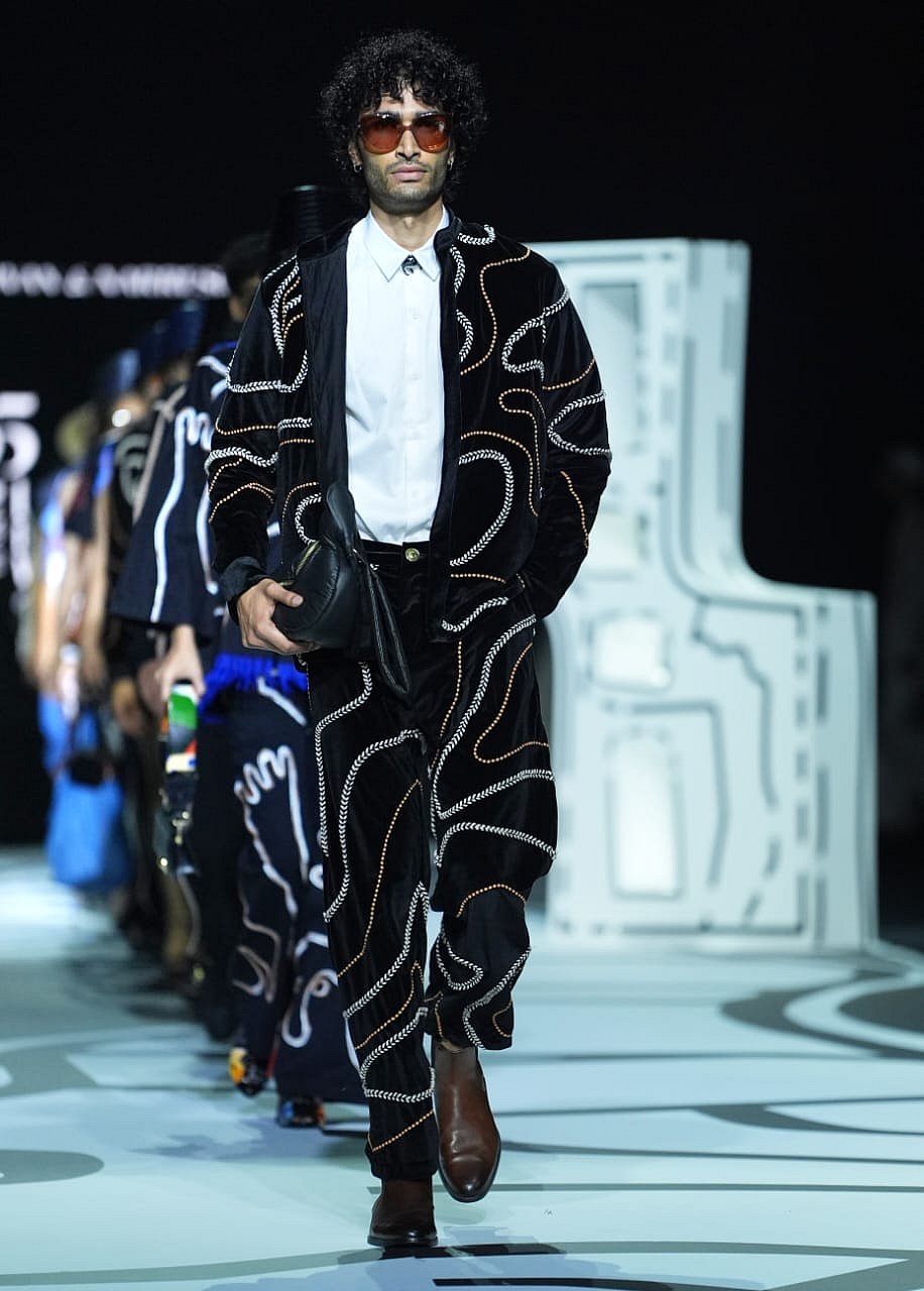 Models presents a creation by Shivan and Narresh