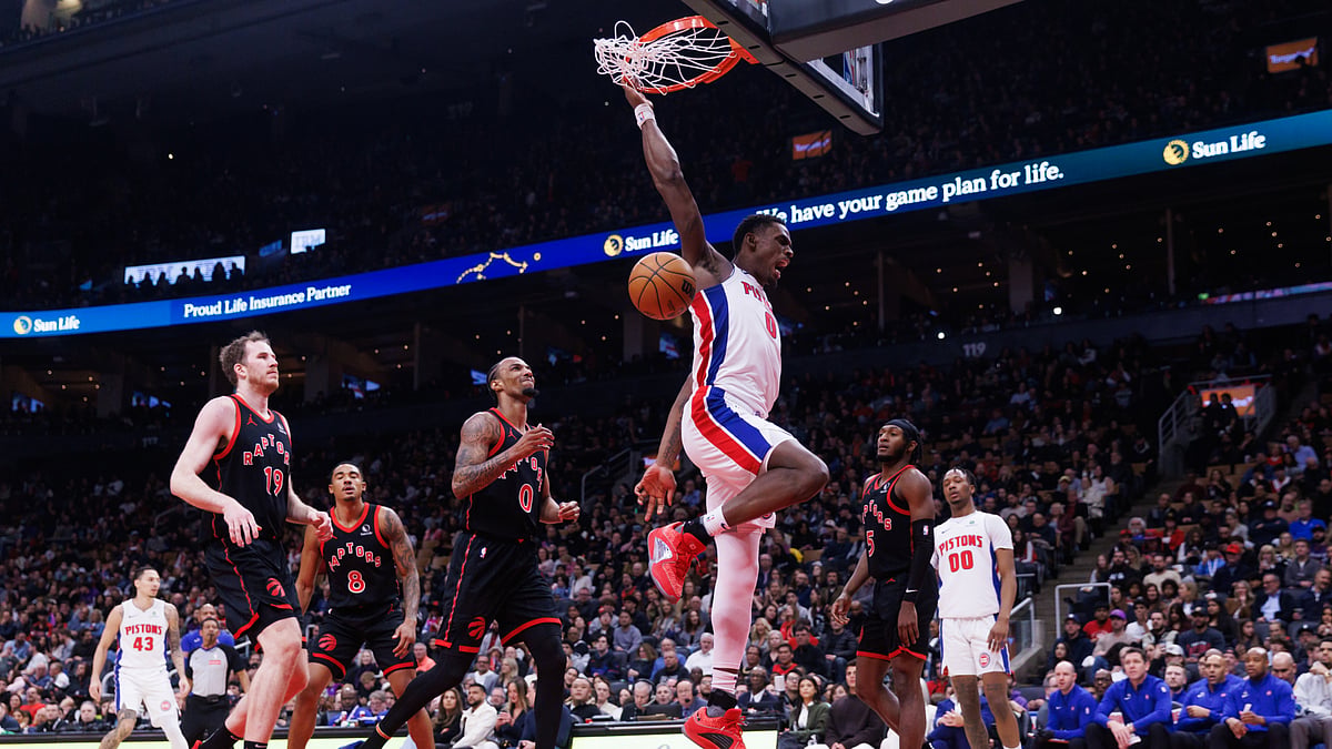 Jalen Duren dunks against the Toronto Raptors - null