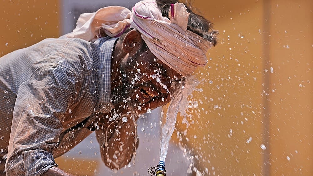 | Photo: AP/Rajesh Kumar Singh : Rajasthan: IMD Warns Of Heatwave In Parts Of City Over Next Few Days