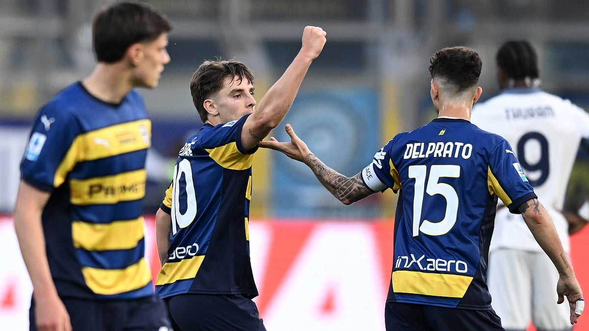 Adrian Bernabe celebrates his goal against Inter - null