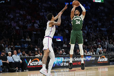 Timberwolves 76ers Basketball
