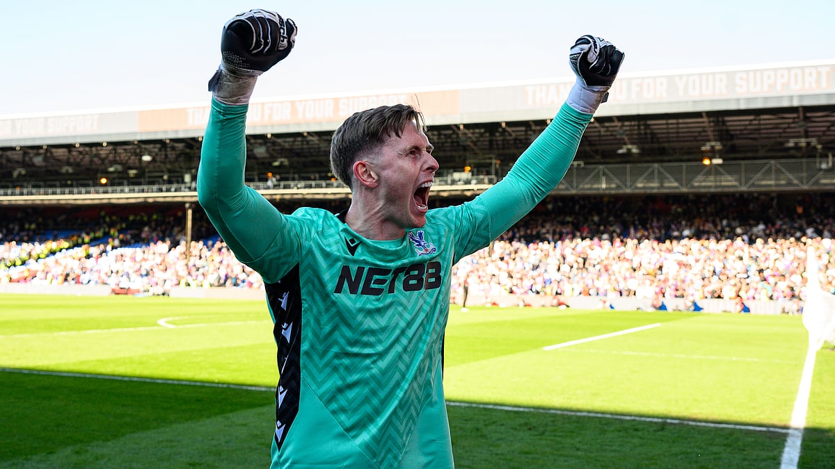 Dean Henderson celebrates Crystal Palace's victory