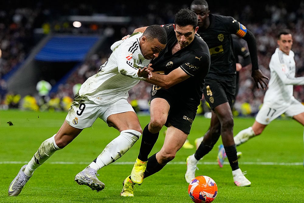 La Liga Soccer Match: Valencia vs Real Madrid