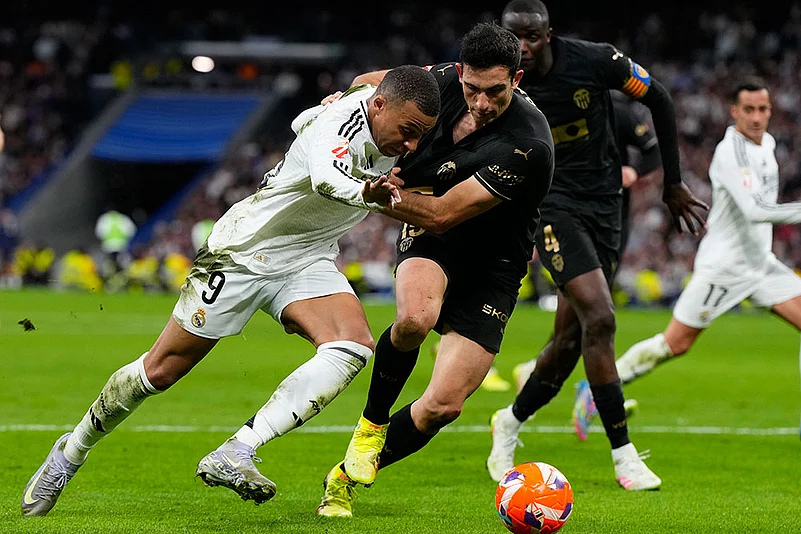 La Liga Soccer Match: Valencia vs Real Madrid