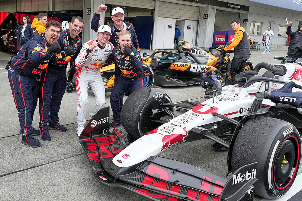 Japan Formula One GP Auto Racing