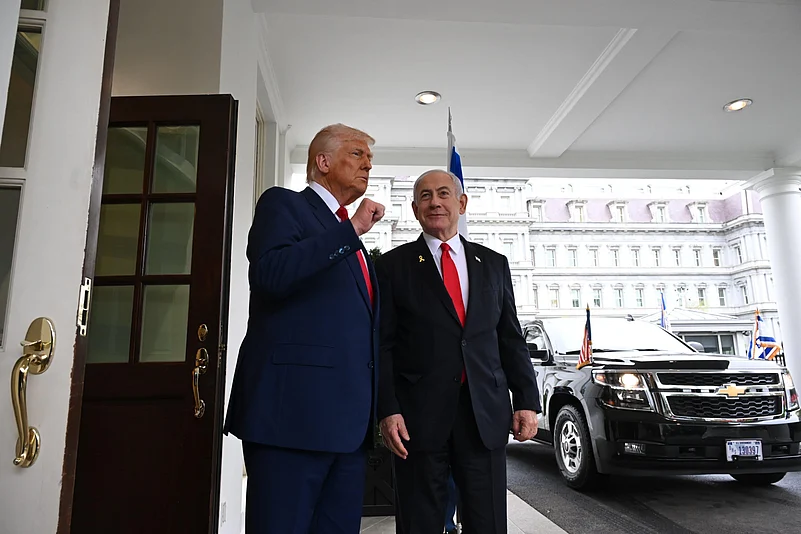 Trump Gaza plan, Israel Hamas ceasefire, Gaza hostages, Middle East peace talks,